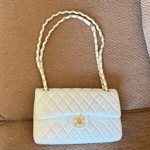 Classic Quilted Chain Shoulder Bag - white